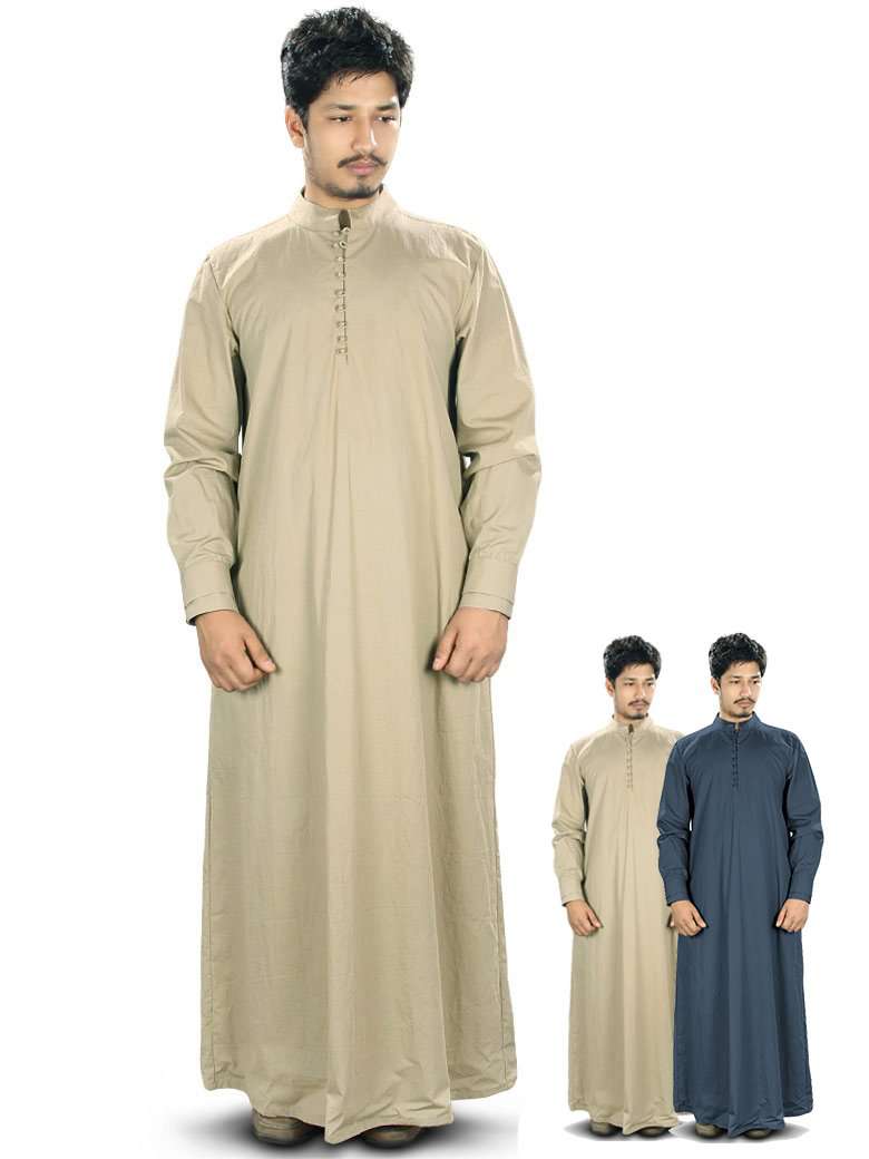 Three male models wearing traditional white labib (tunica) with different collar styles, in front of a plain background. One model is taller and thinner, the second is slightly shorter and fatter, and the third is even shorter and fatter, representing different body types.