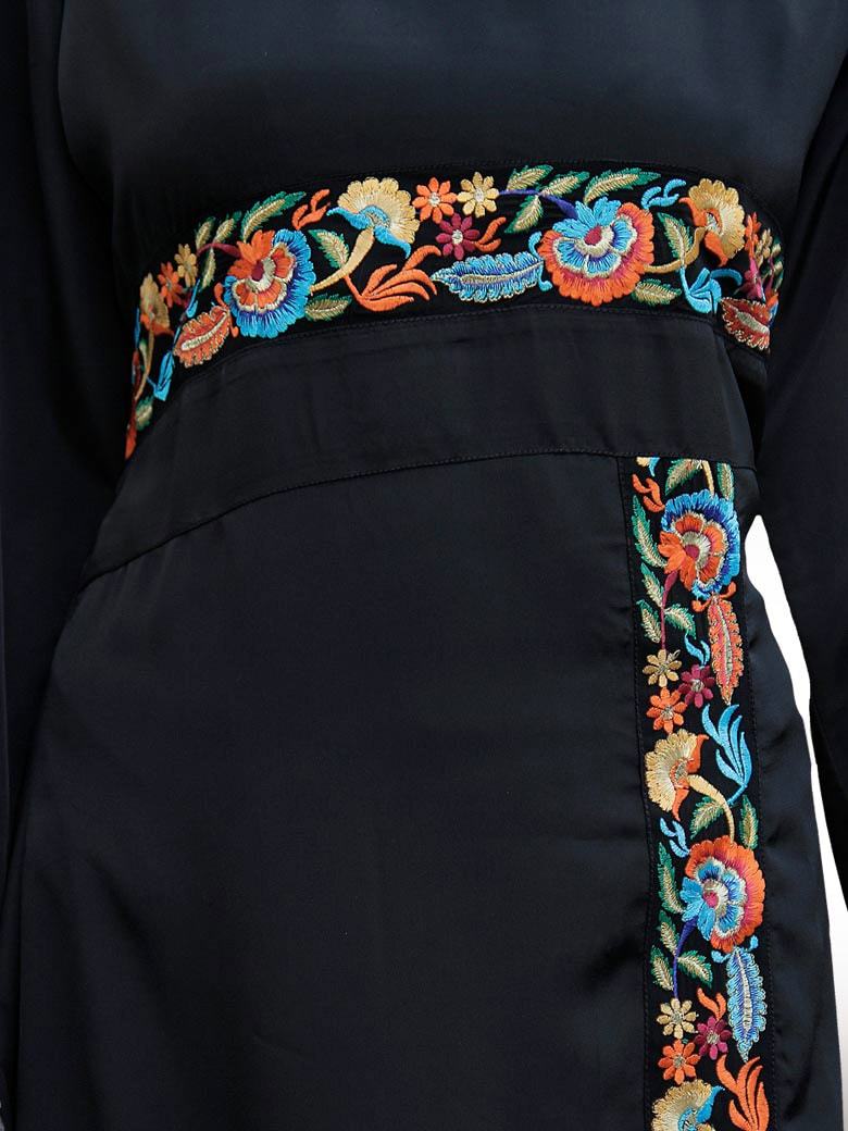 Ahalam Abaya Embroidery