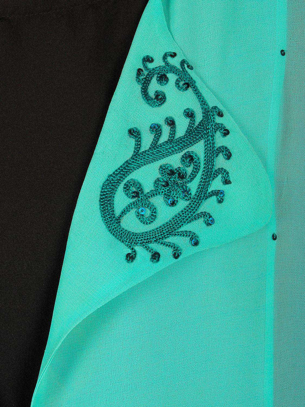 Omera Two Piece Abaya Embroidery