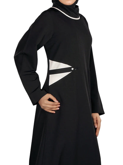 Urshia Black Abaya