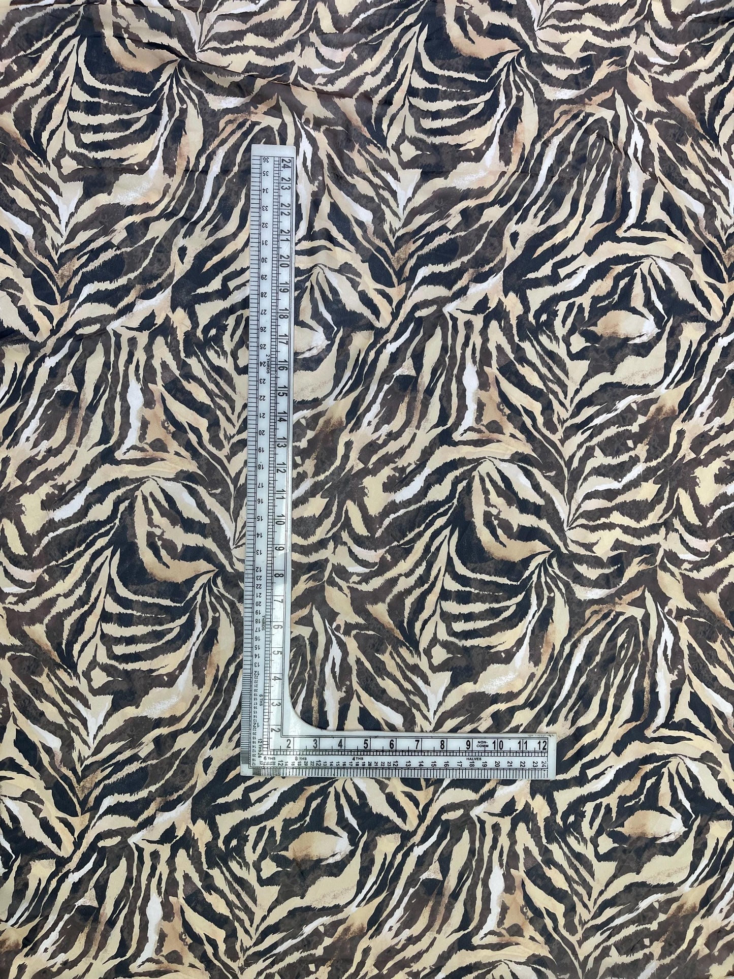Printed Georgette Polyester Fabric, Woven, 70 GSM, Breathable, 42" Wide, Per Yard, AYG-049, Animal Print