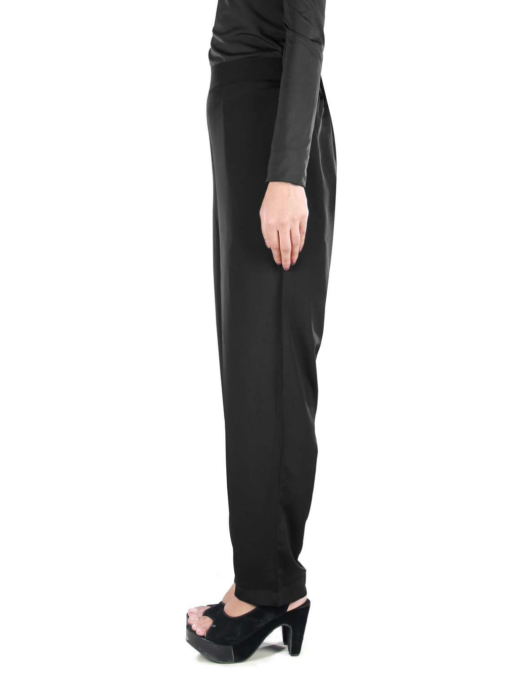 Naflah Black Pants