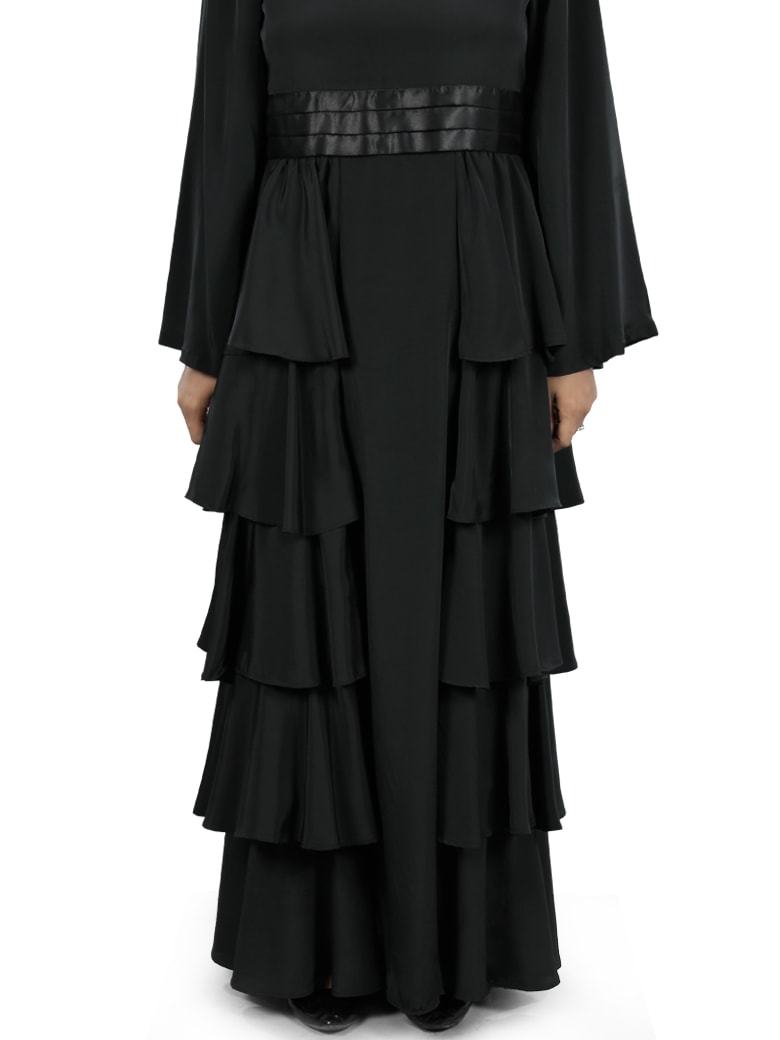 Akifah Abaya back