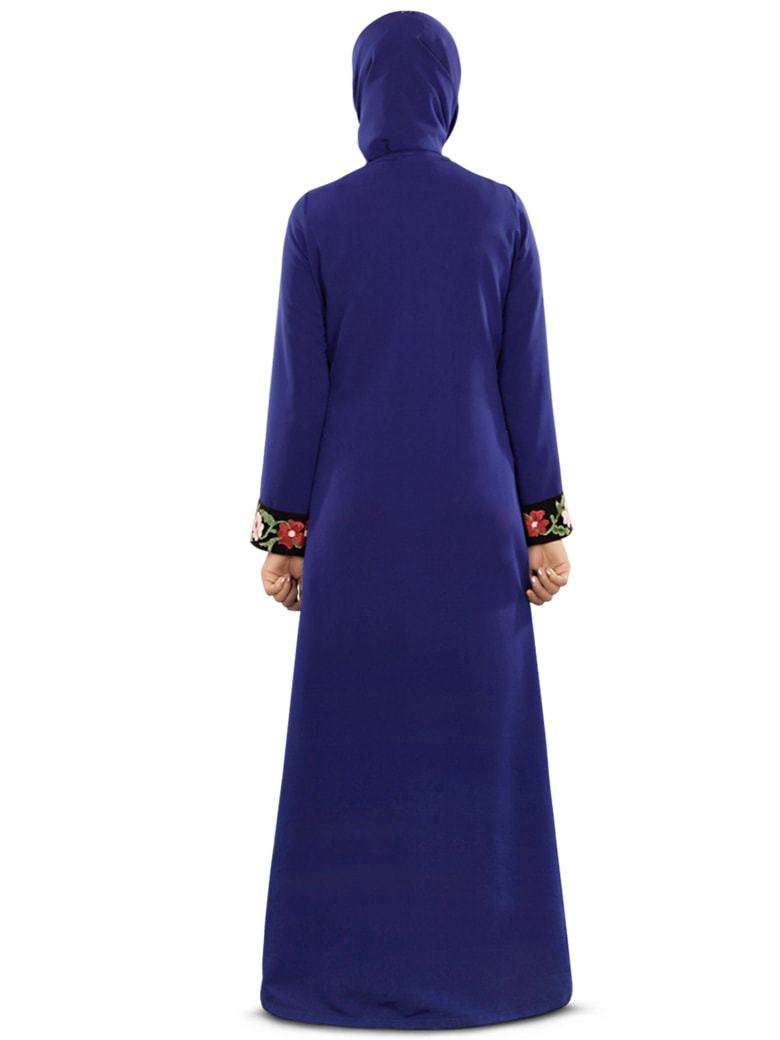 Tasnim Abaya