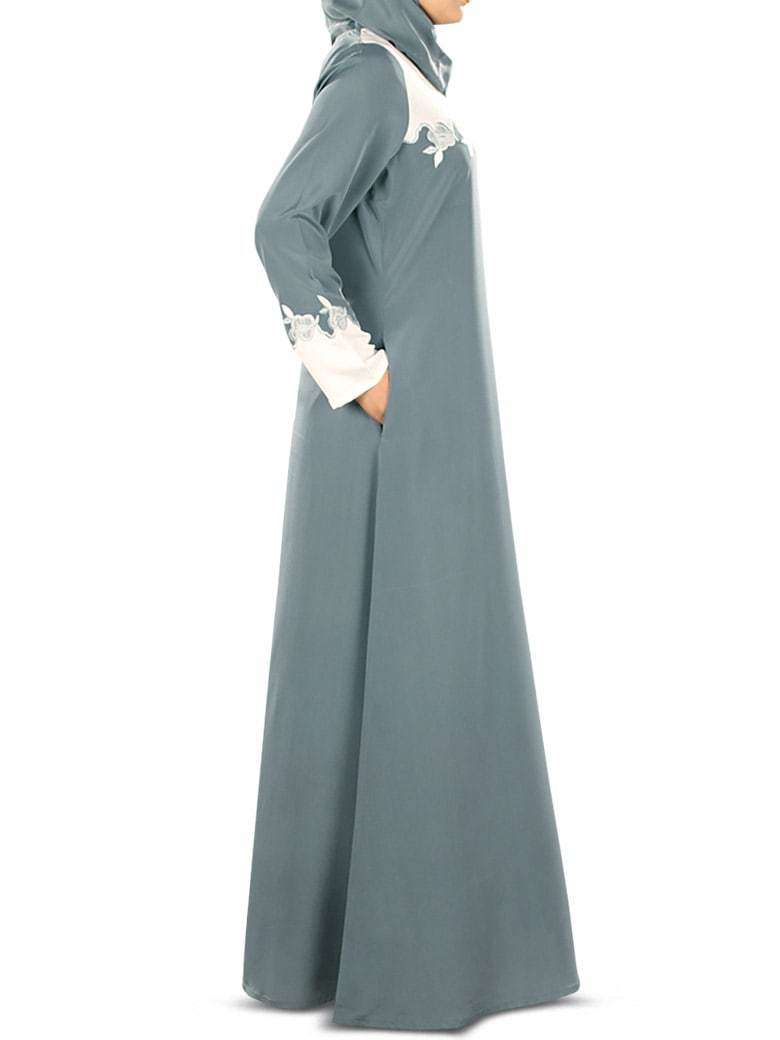 Sajidah Abaya