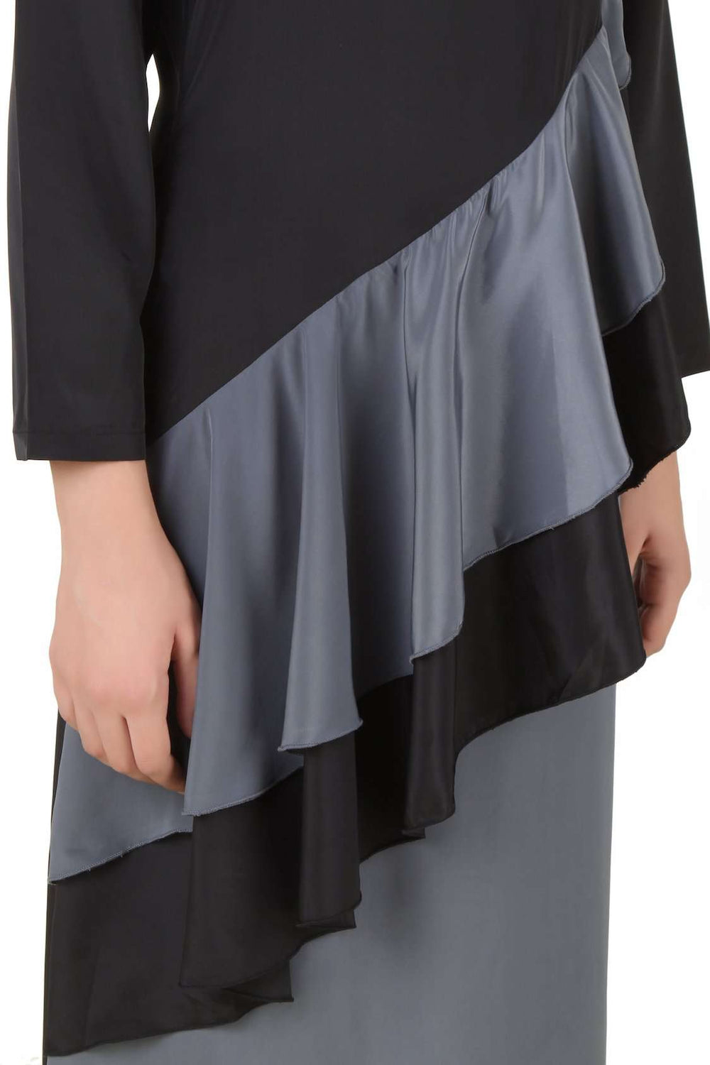 Saniyah Black-Grey Abaya