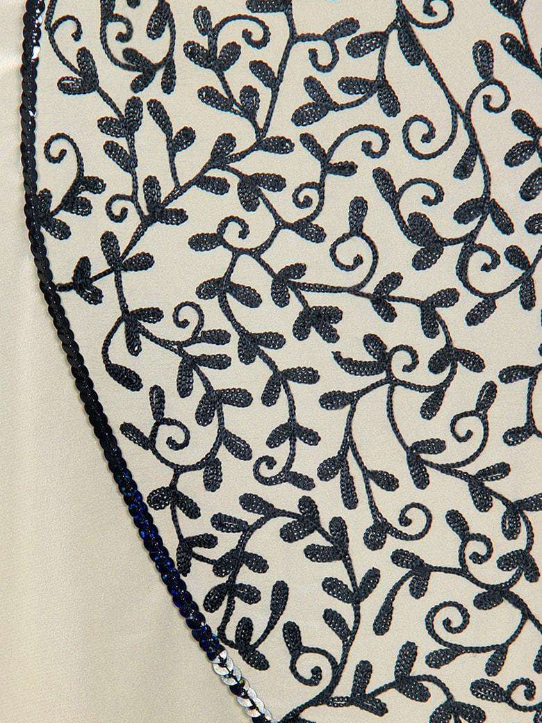 Hena Abaya Embroidery