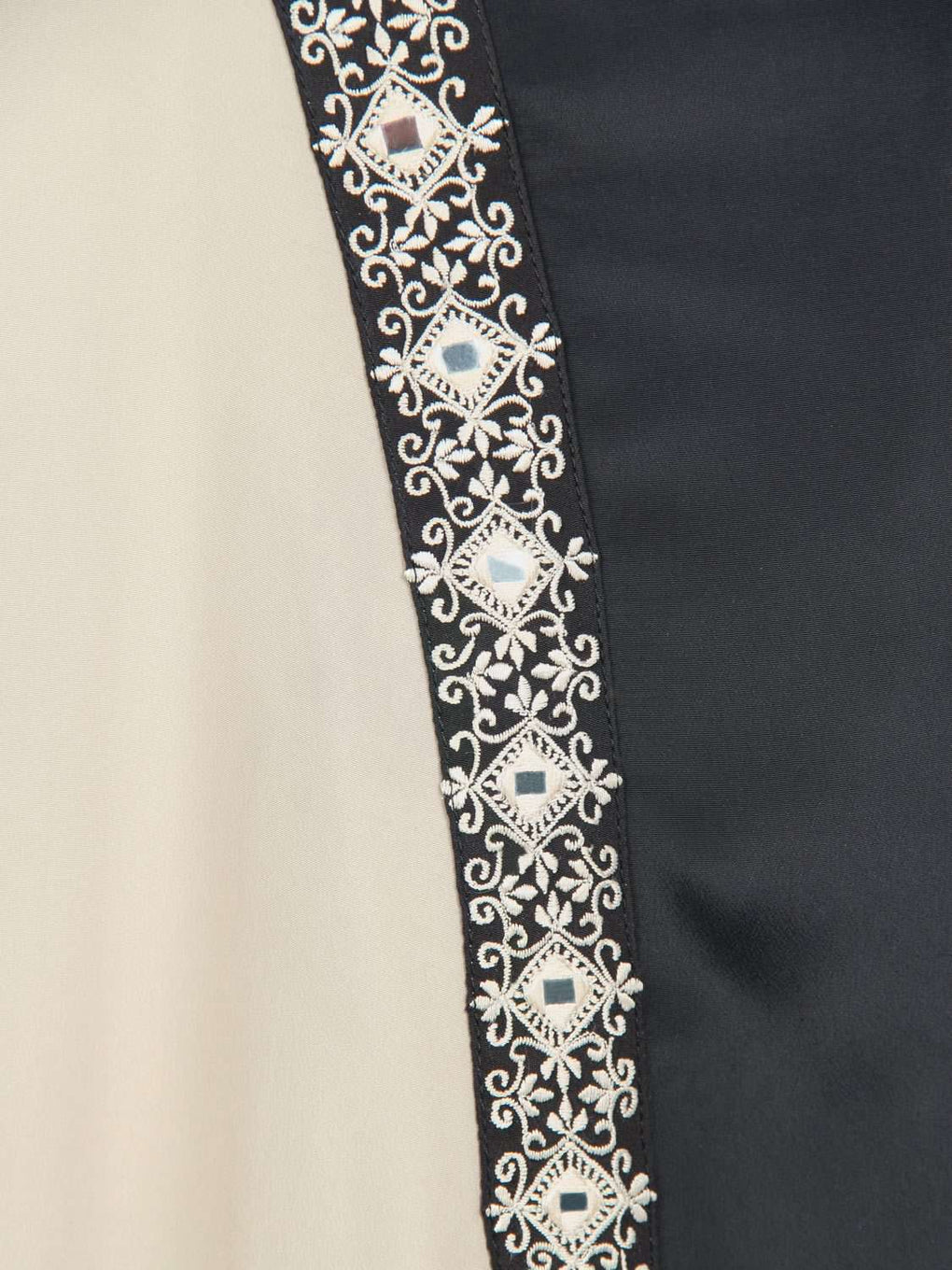 Mahibah Abaya Embroidery