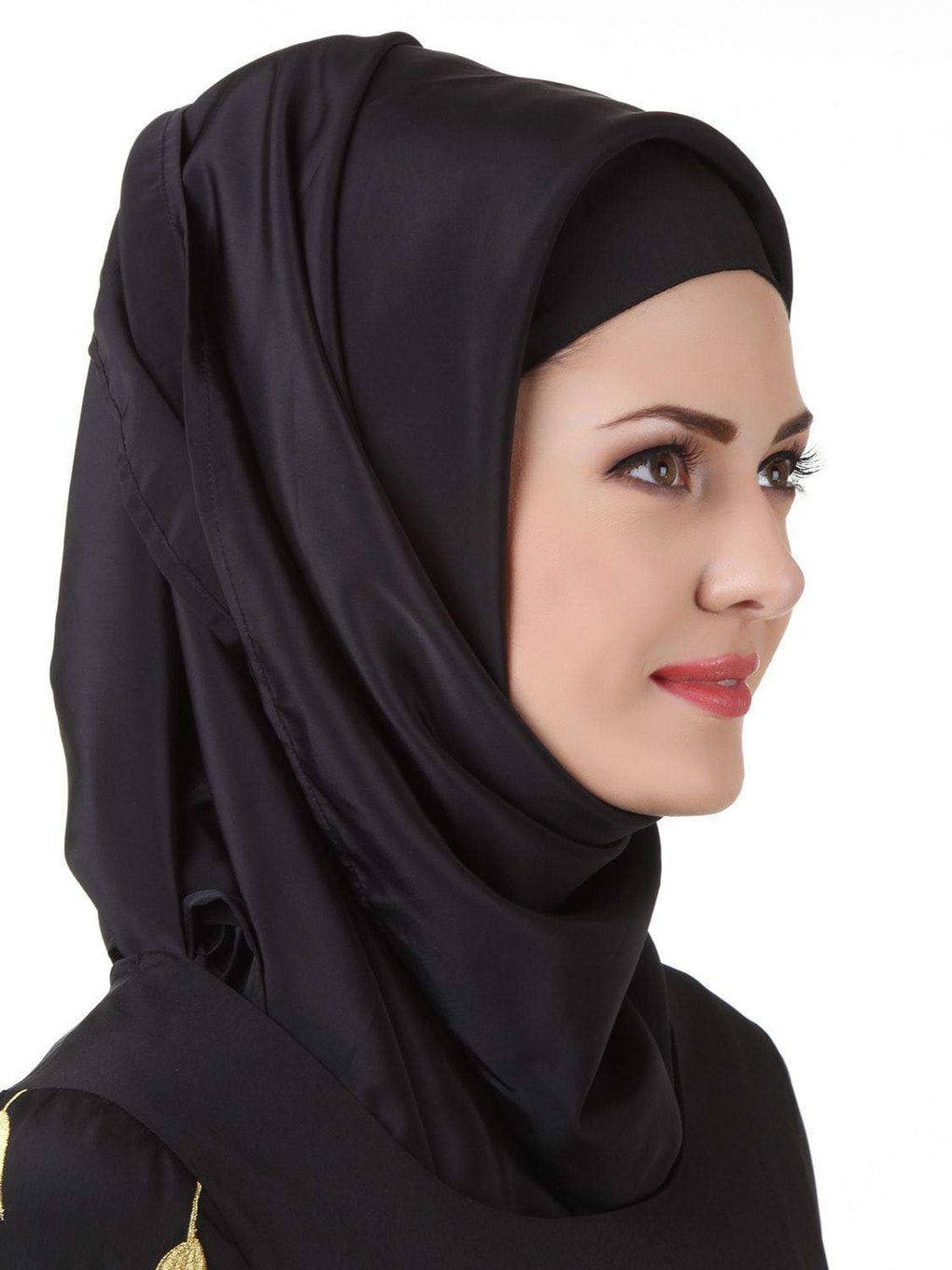 Naureen Nida Black Abaya Hijab