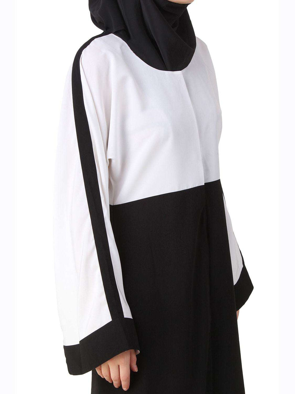 Norhan Black & White Nida Dubai Abaya Design