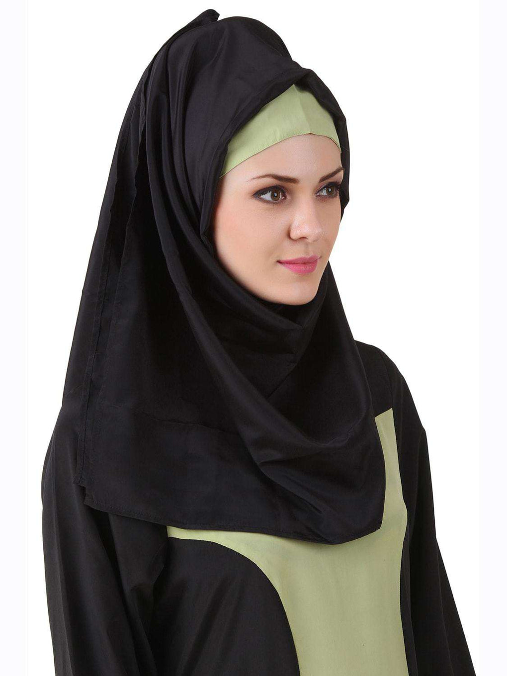 Raidah Black Abaya